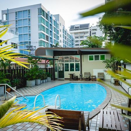 Ruamchitt Travelodge Bangkok Exterior photo