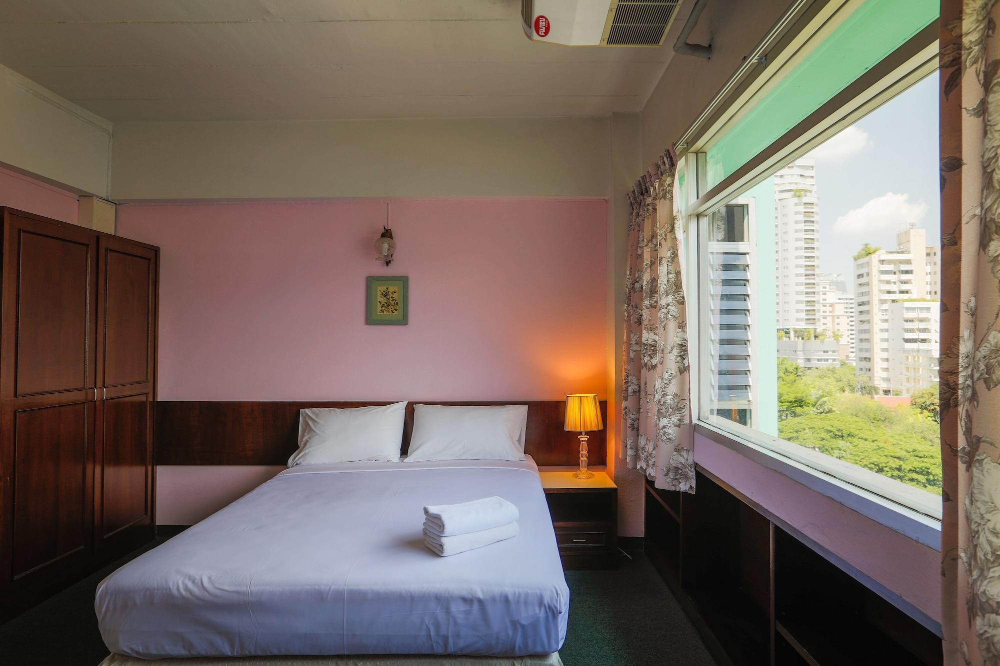 Ruamchitt Travelodge Bangkok Exterior photo