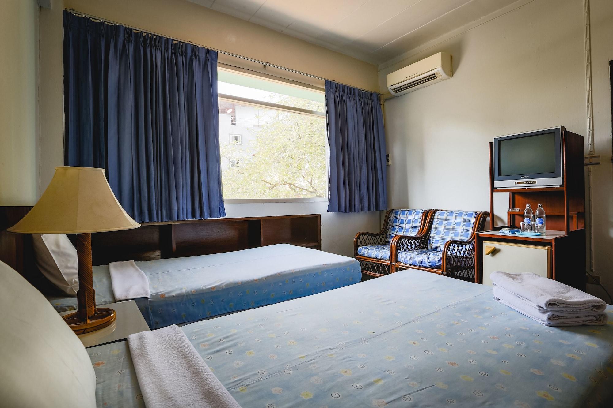 Ruamchitt Travelodge Bangkok Exterior photo