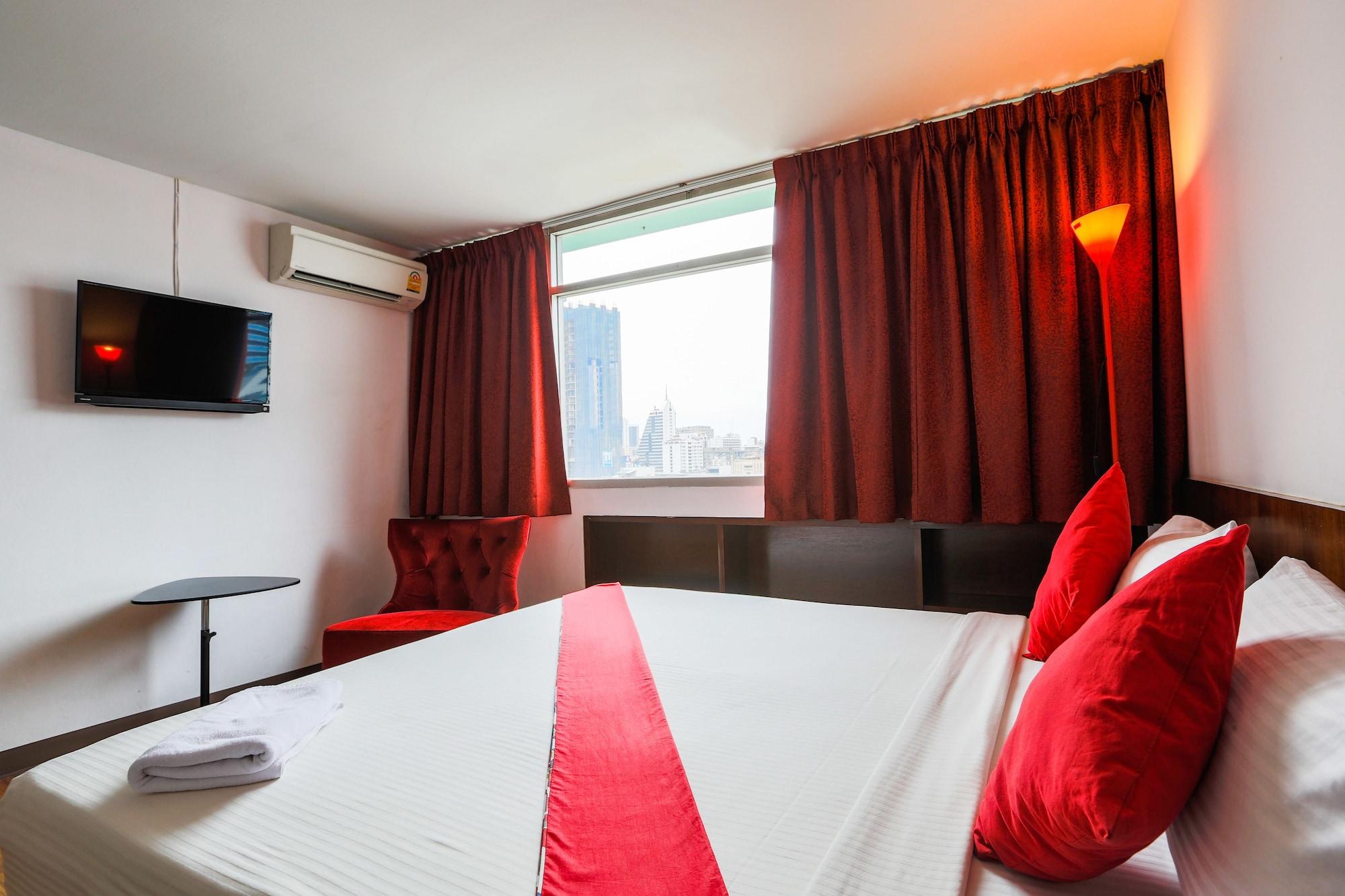 Ruamchitt Travelodge Bangkok Exterior photo