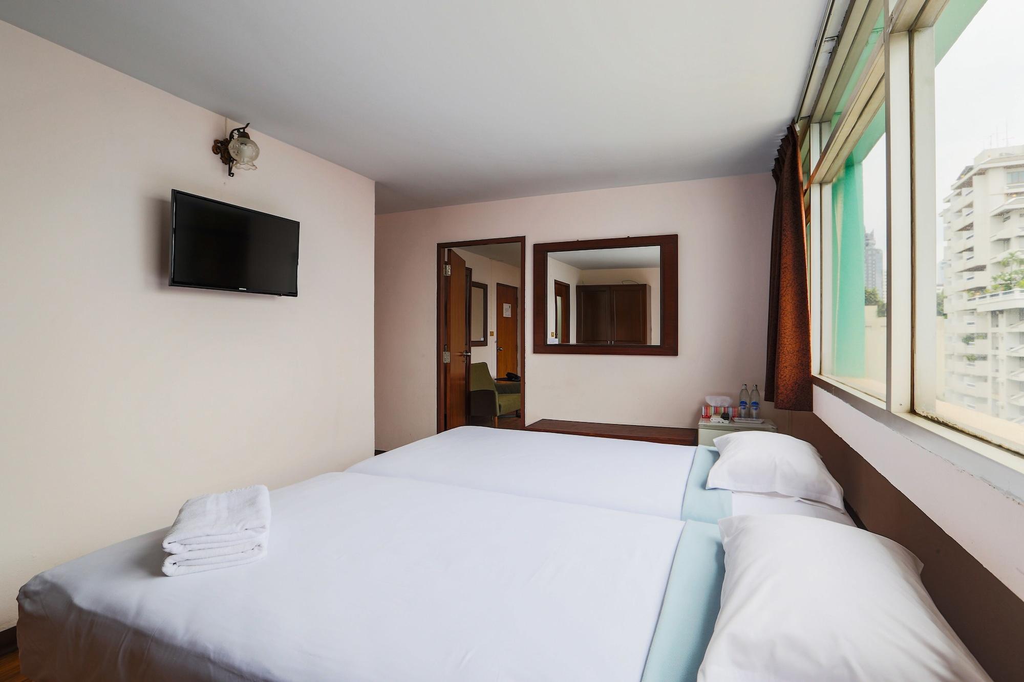 Ruamchitt Travelodge Bangkok Exterior photo