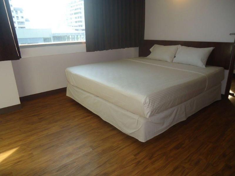 Ruamchitt Travelodge Bangkok Exterior photo